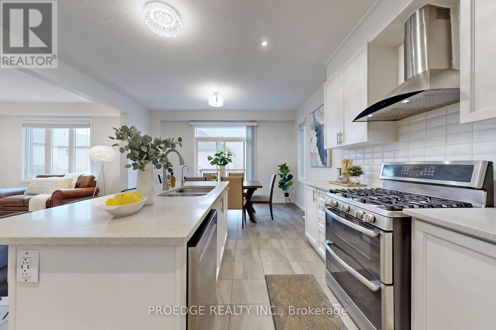 361 BEECHDROPS DRIVE Image 8