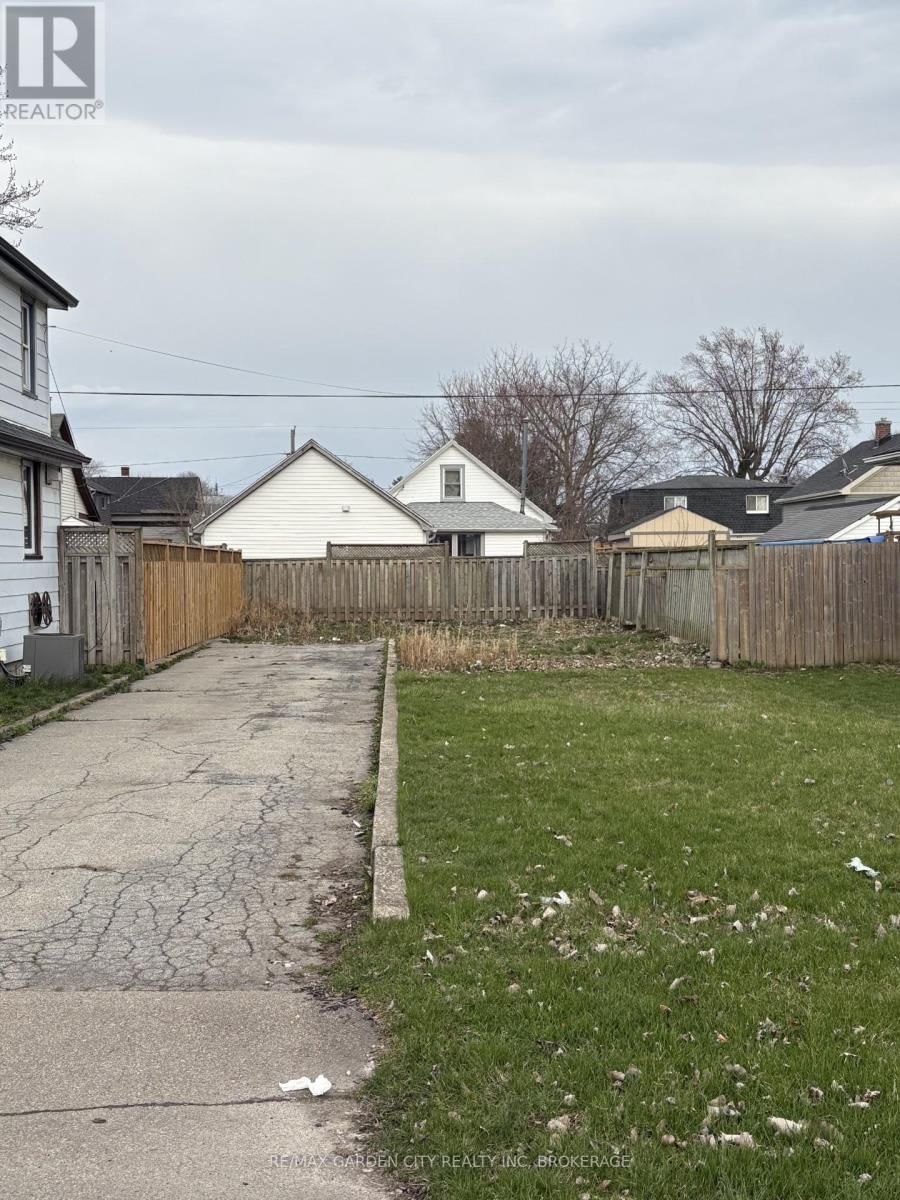 64 KNOLL STREET Image 1