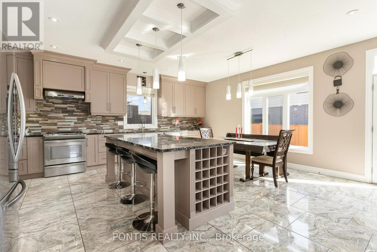 6645 UPPER CANADA CROSSING Image 11
