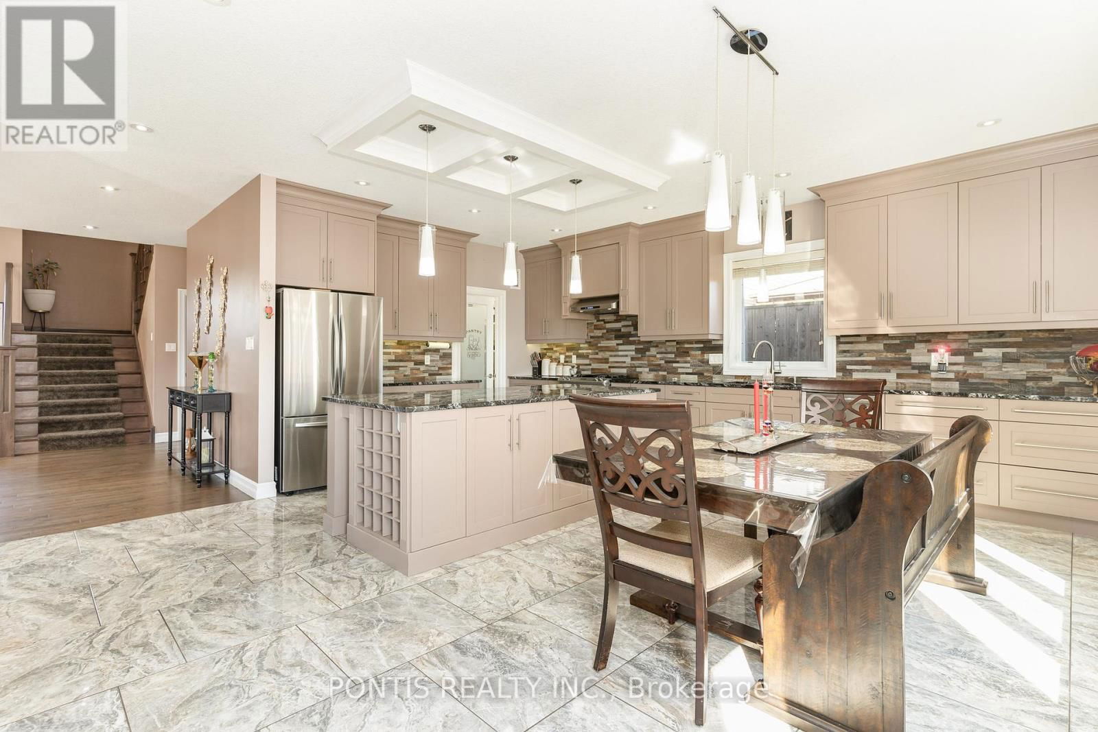 6645 UPPER CANADA CROSSING Image 12