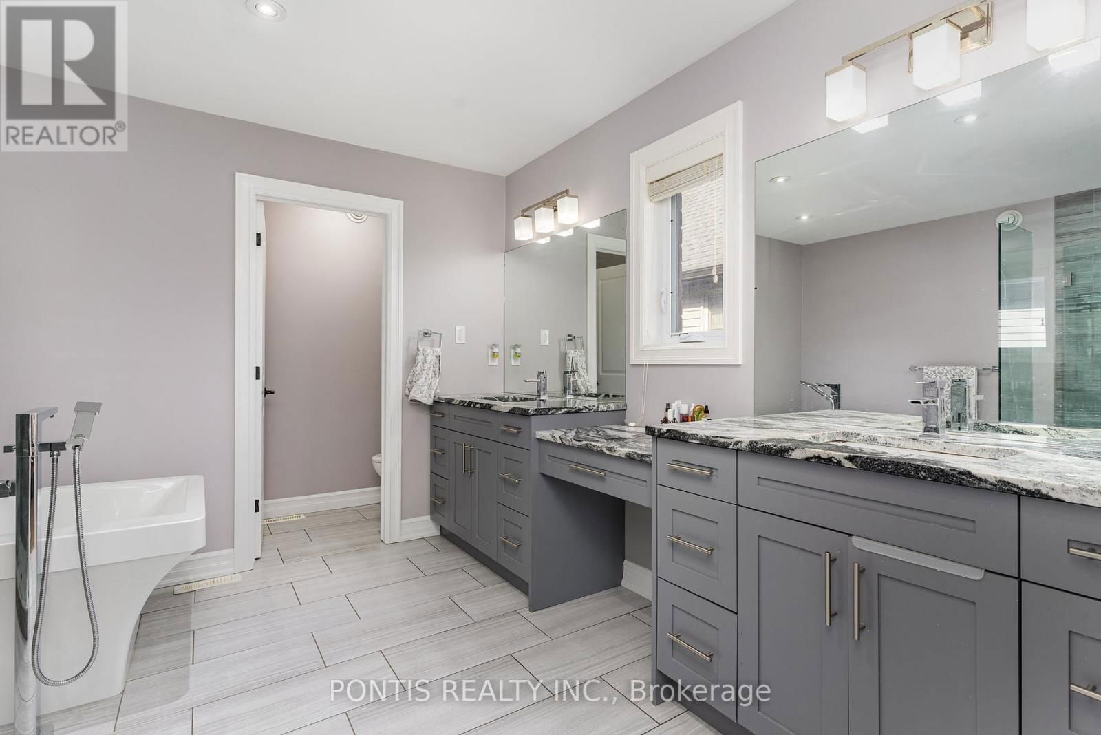 6645 UPPER CANADA CROSSING Image 29
