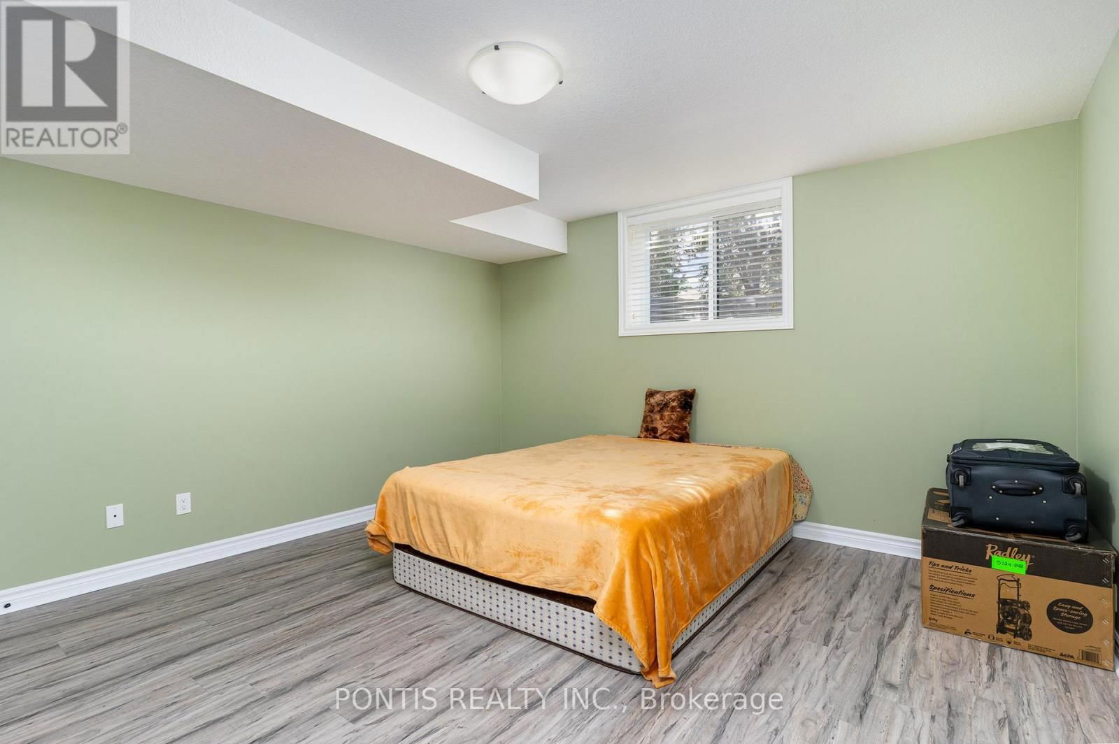 6645 UPPER CANADA CROSSING Image 32