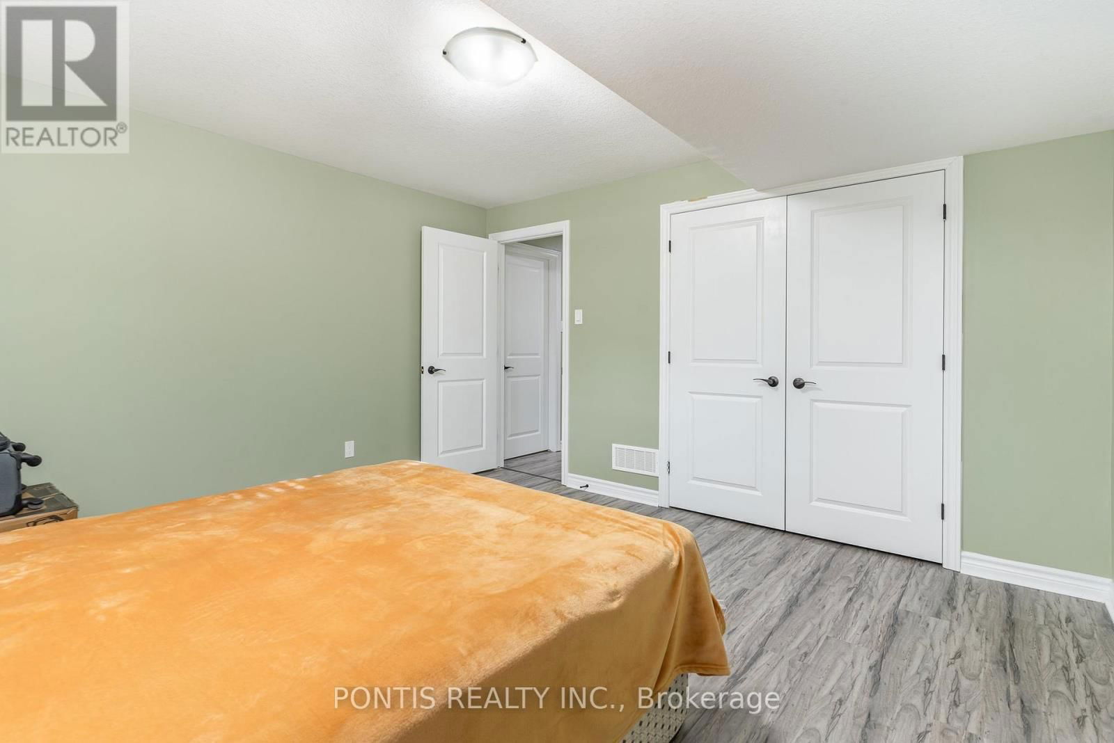 6645 UPPER CANADA CROSSING Image 33