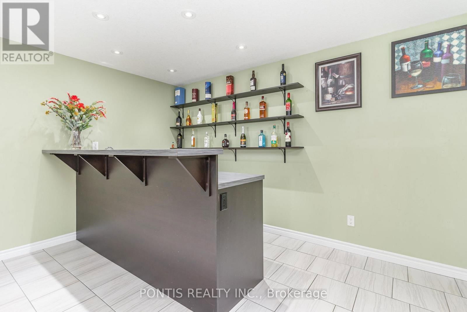 6645 UPPER CANADA CROSSING Image 36