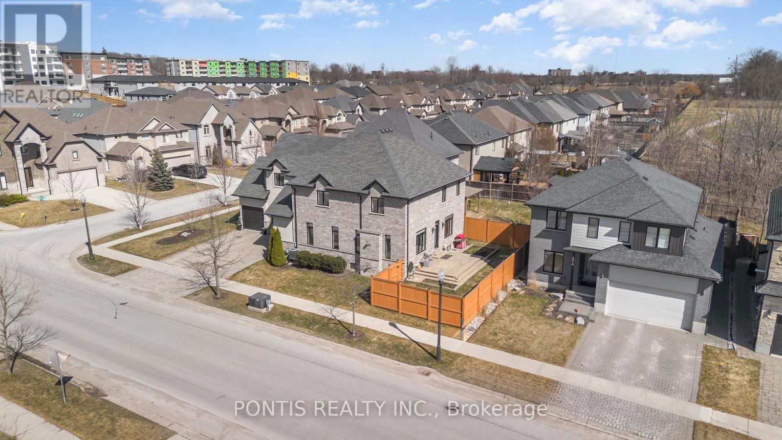 6645 UPPER CANADA CROSSING Image 41