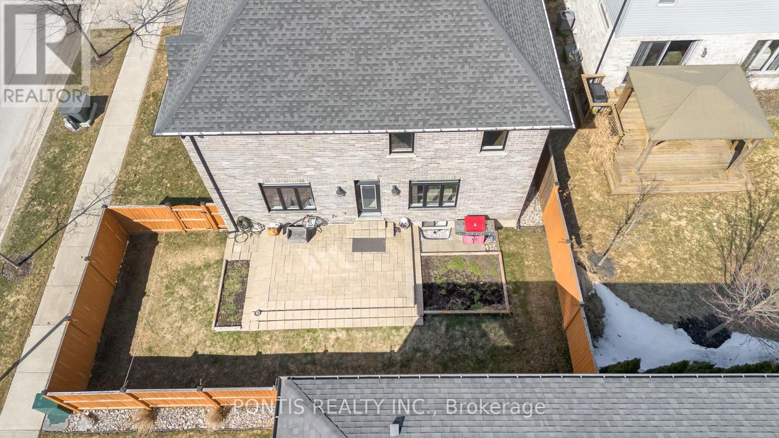 6645 UPPER CANADA CROSSING Image 43