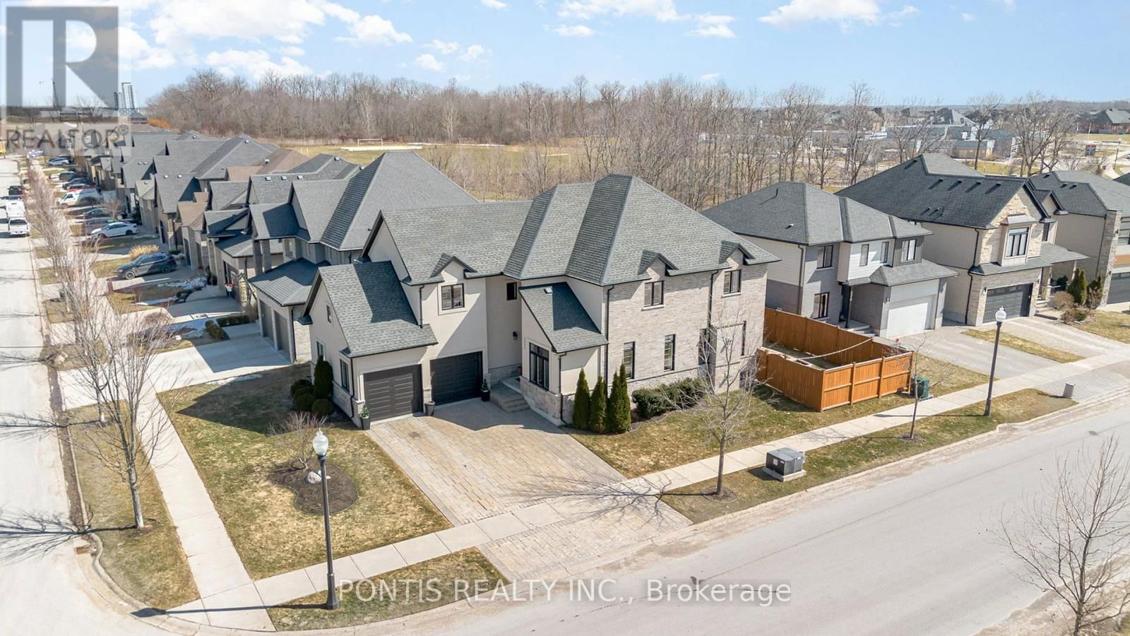 6645 UPPER CANADA CROSSING Image 48