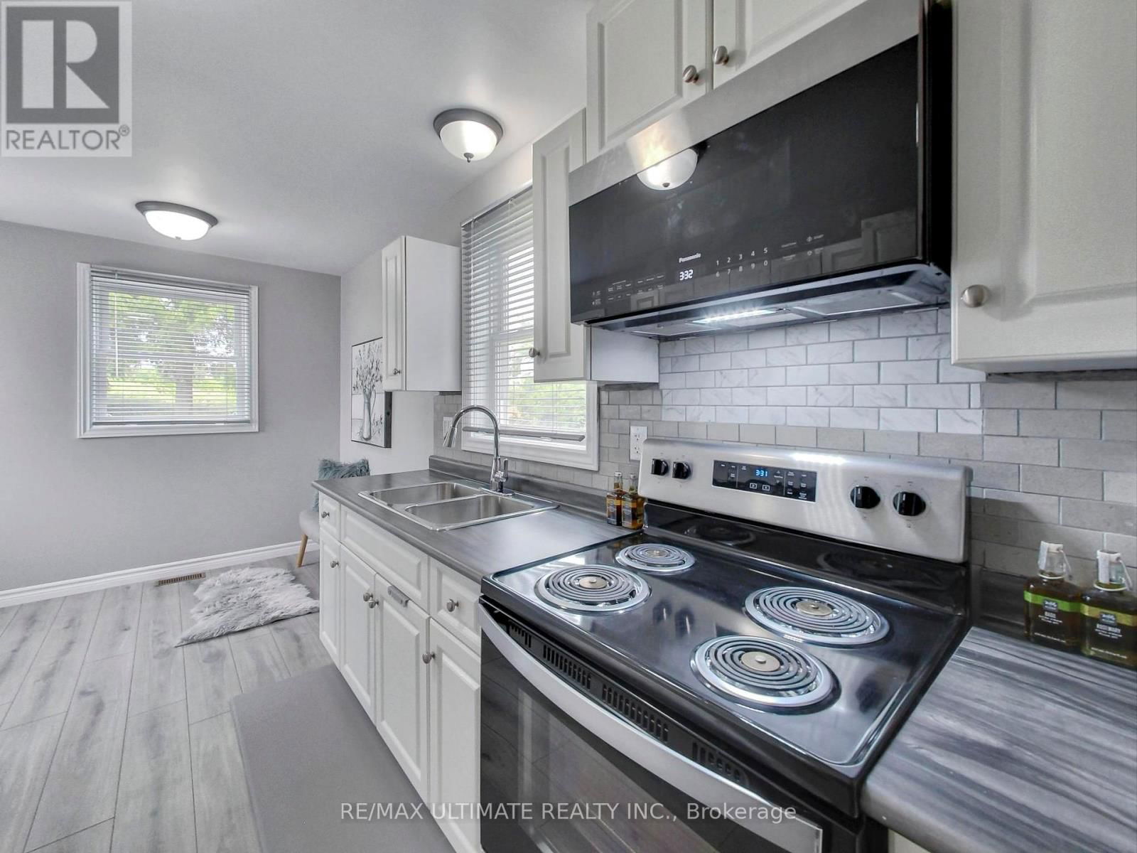 14 BURNHAM AVENUE Image 17