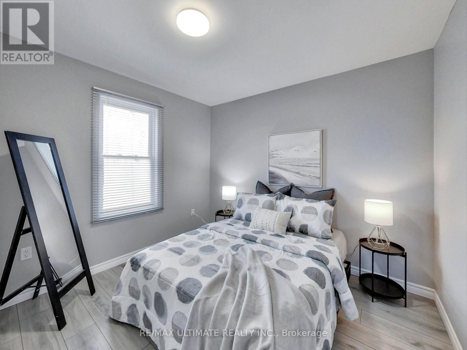 14 BURNHAM AVENUE Image 21