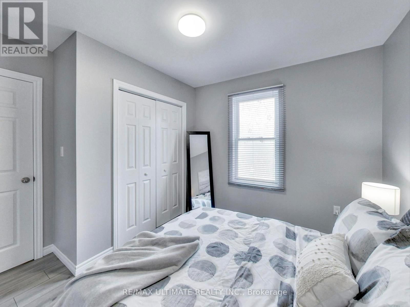 14 BURNHAM AVENUE Image 22