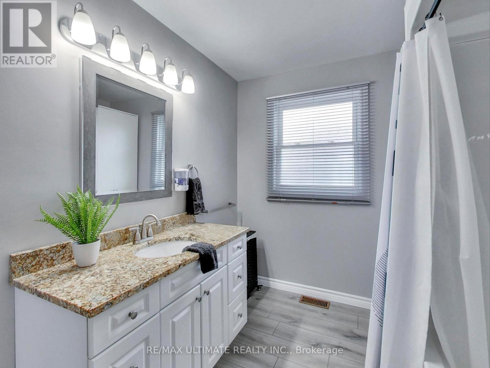 14 BURNHAM AVENUE Image 27