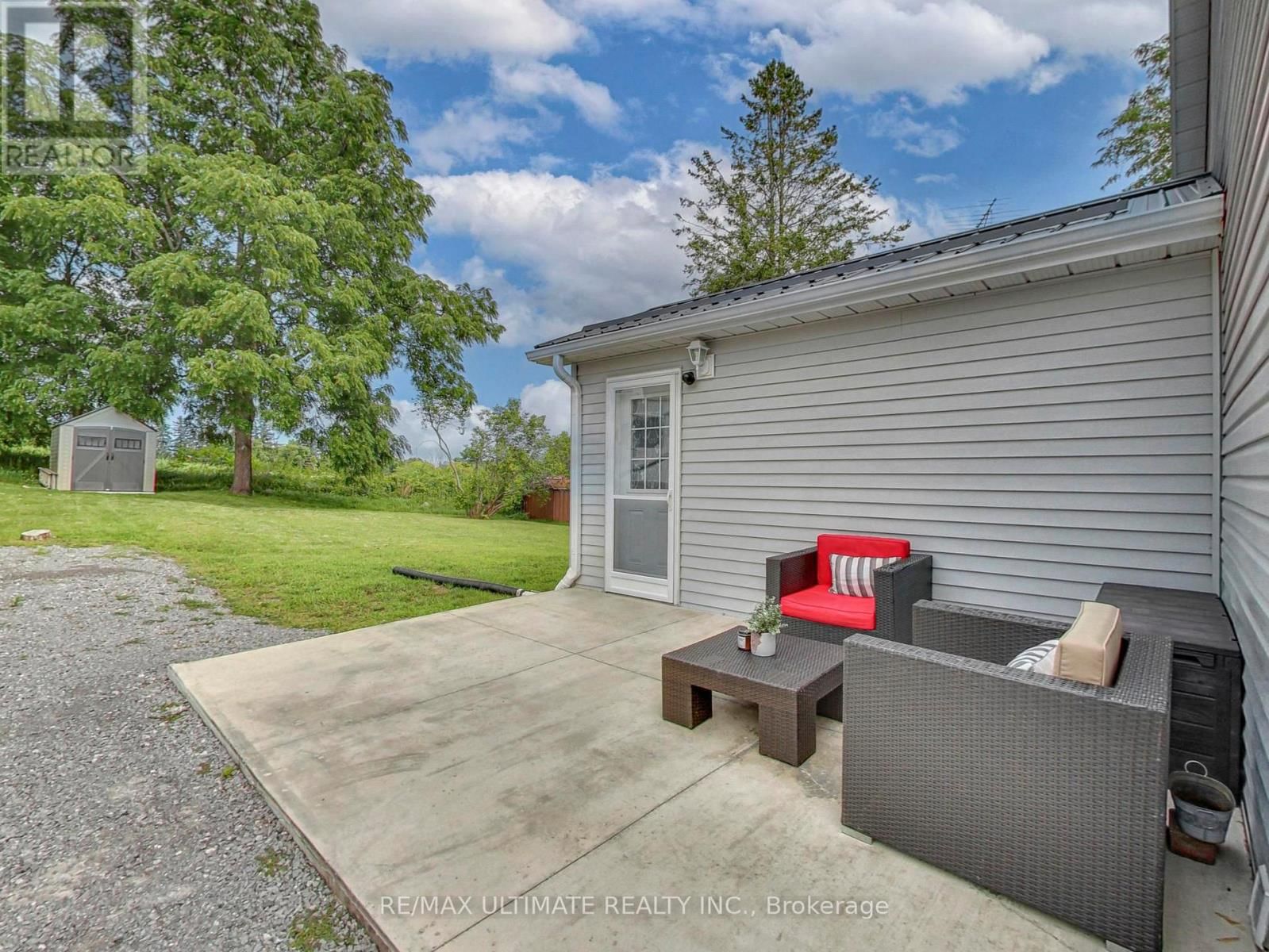 14 BURNHAM AVENUE Image 31