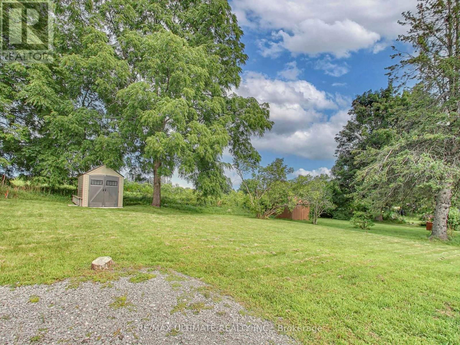 14 BURNHAM AVENUE Image 34