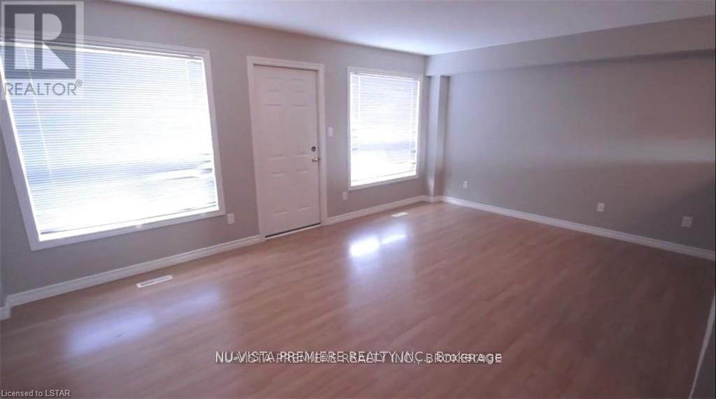 16 - 600 SARNIA ROAD Image 2