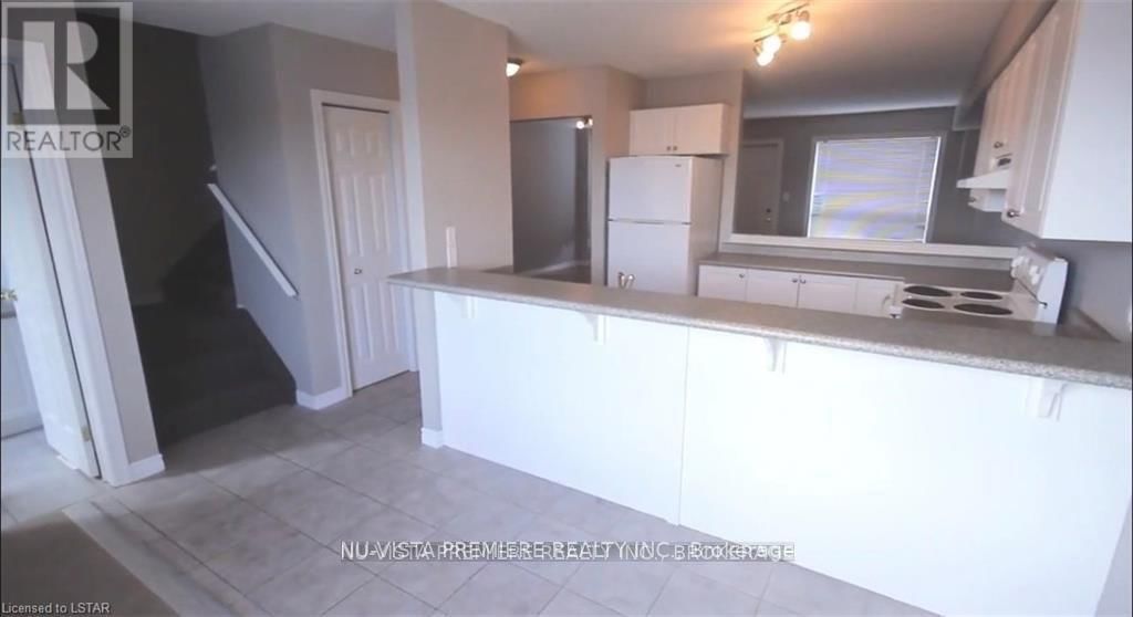 16 - 600 SARNIA ROAD Image 3