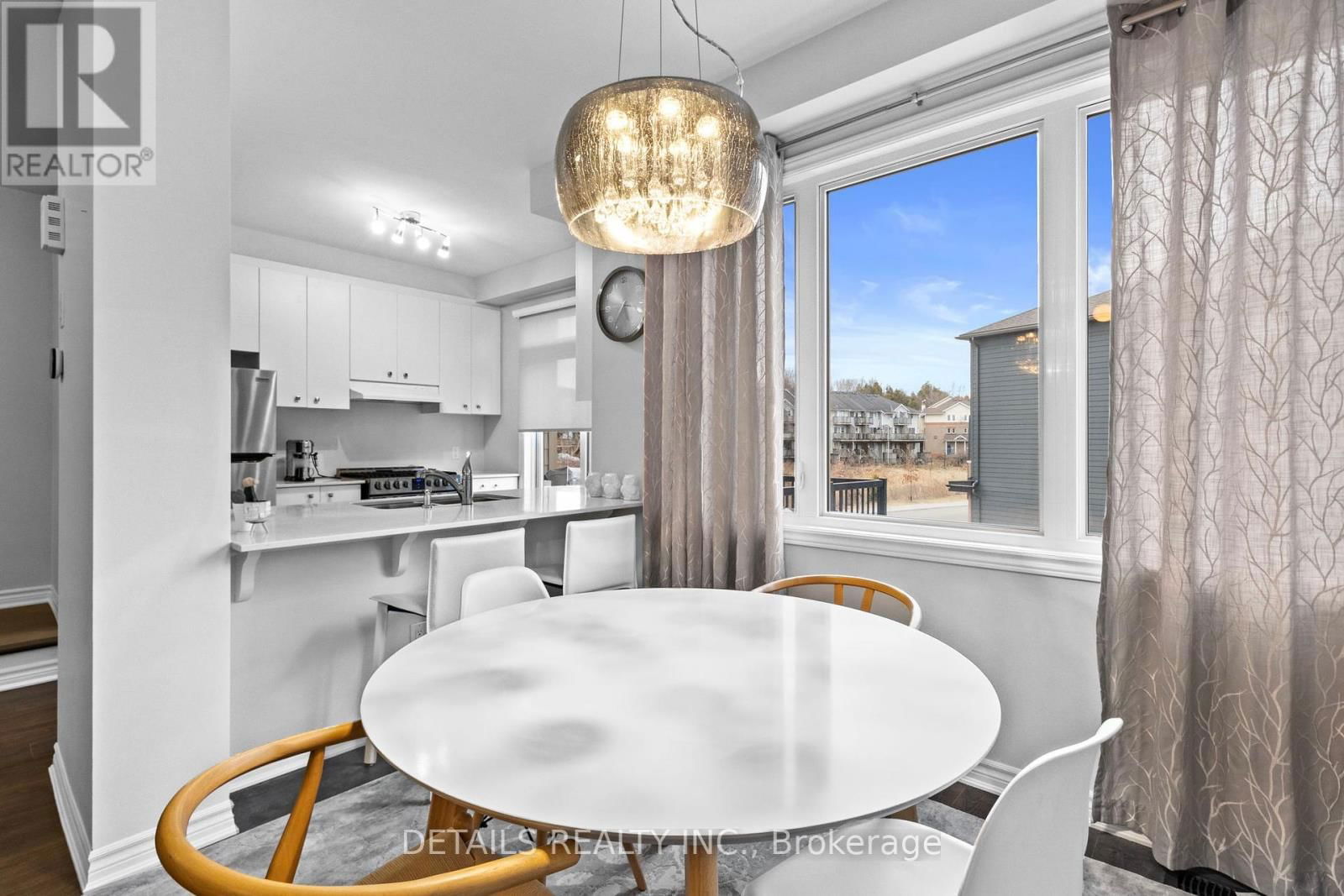 827 KINIW PRIVATE Image 11
