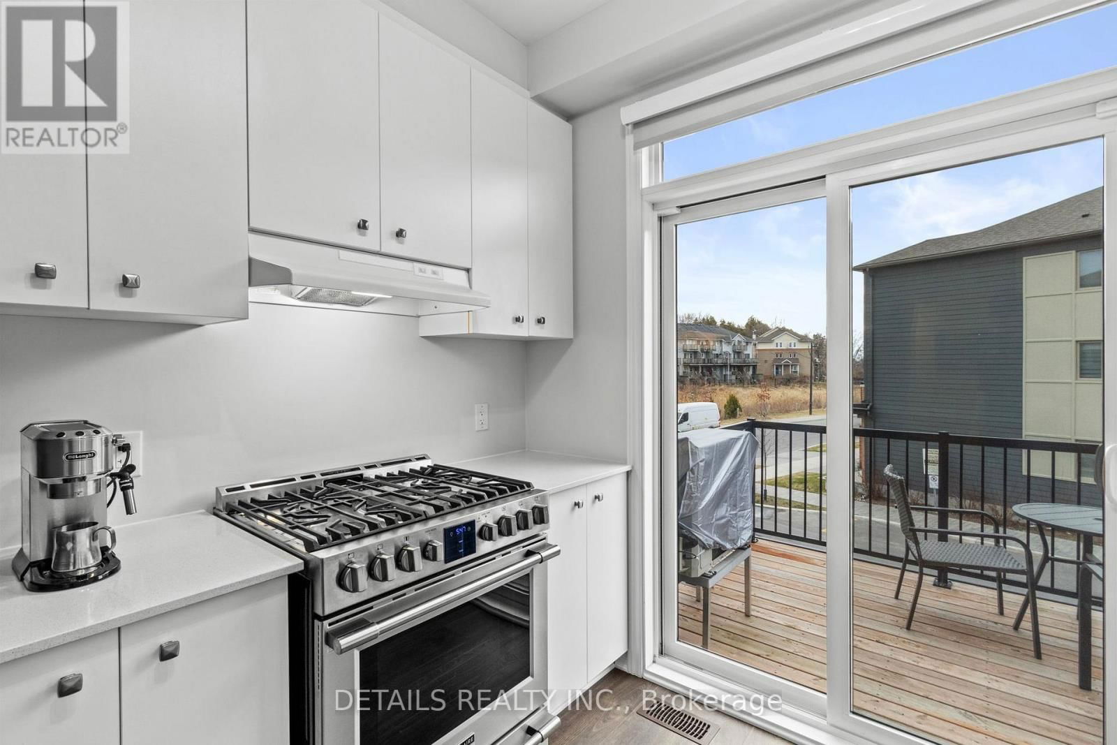 827 KINIW PRIVATE Image 15