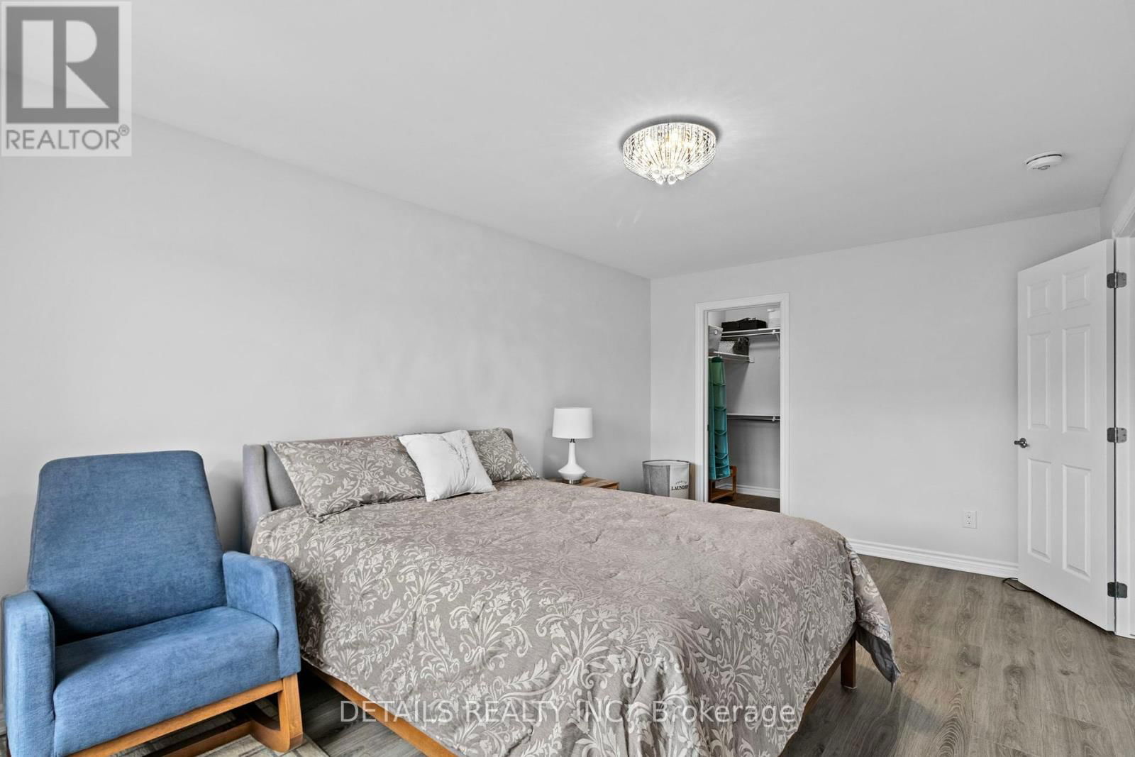 827 KINIW PRIVATE Image 17