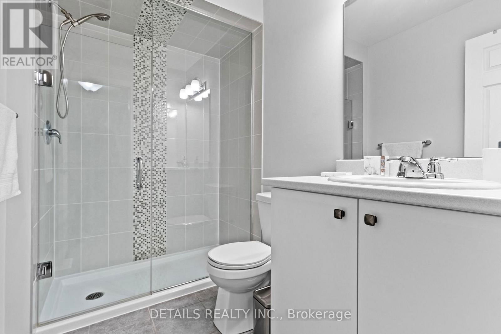 827 KINIW PRIVATE Image 19