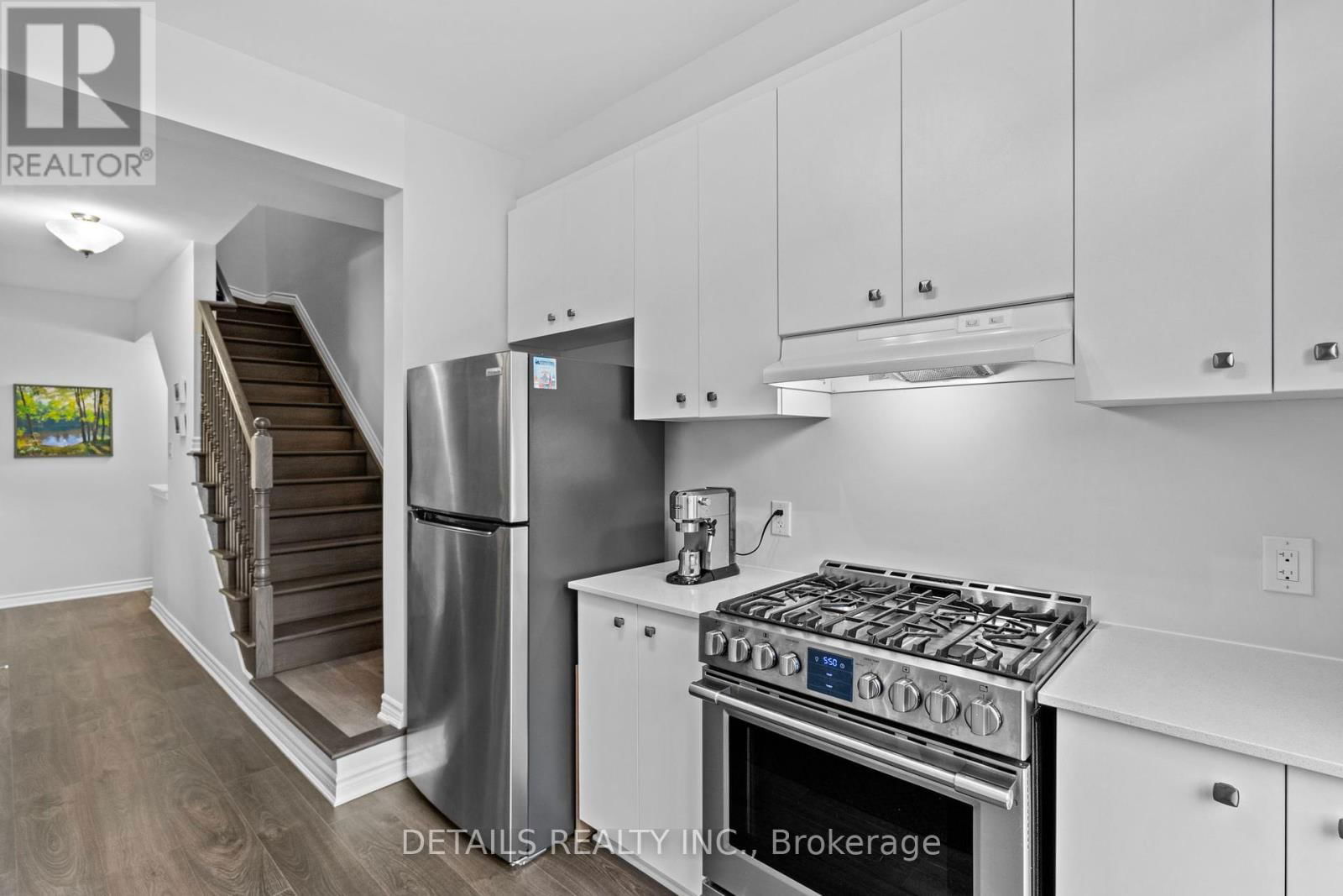 827 KINIW PRIVATE Image 5
