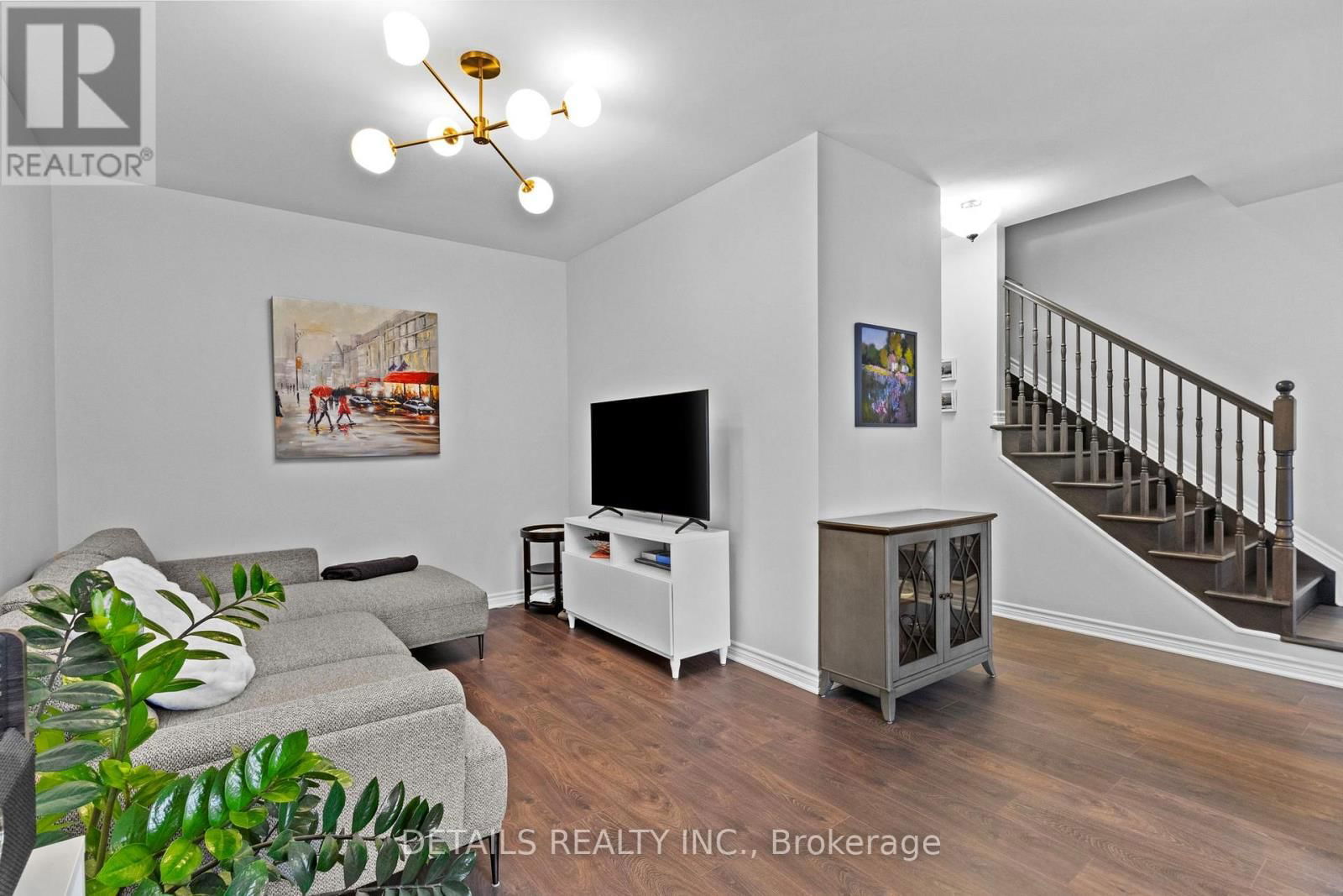 827 KINIW PRIVATE Image 8