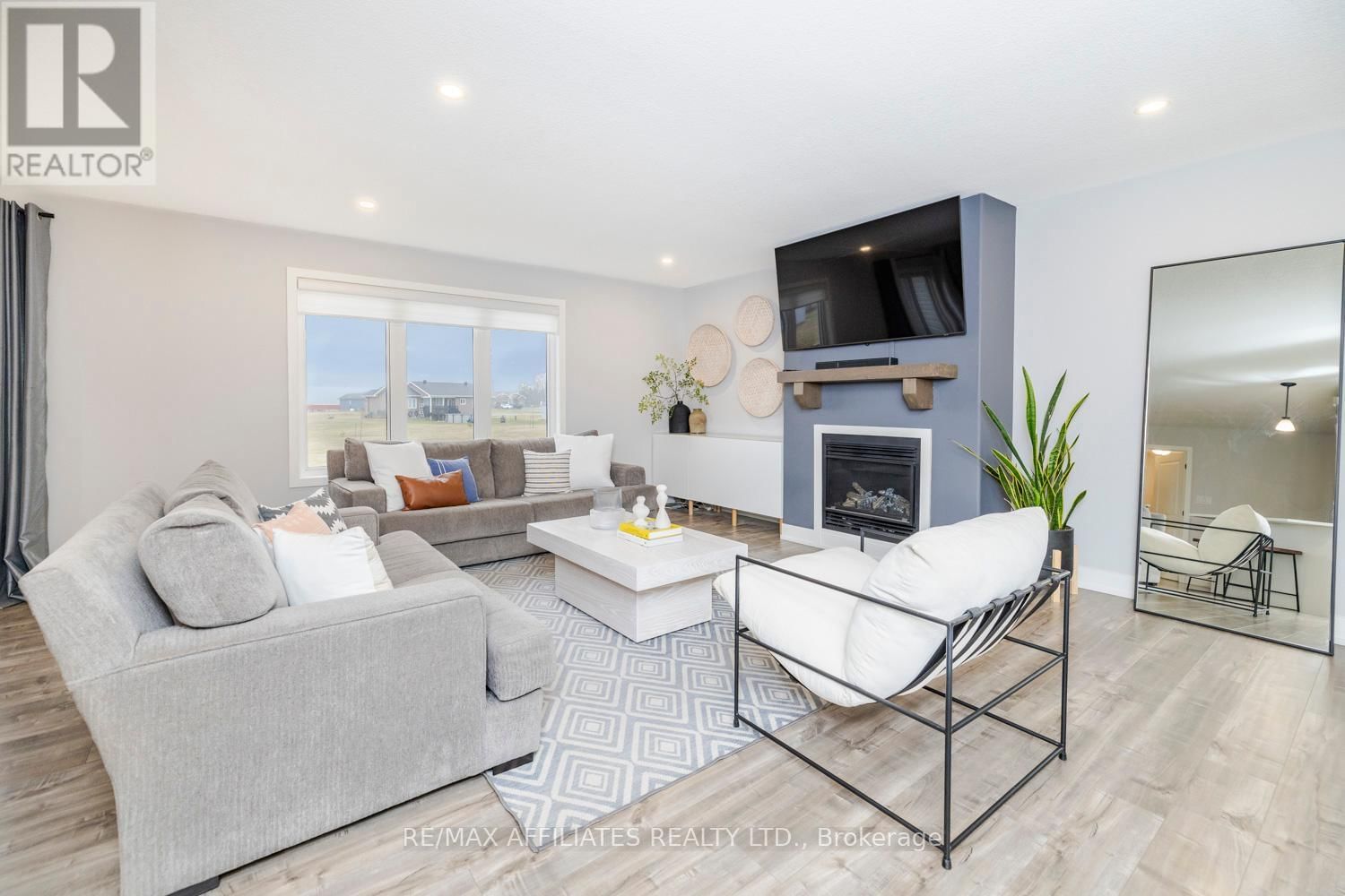 3007 DREW DRIVE Image 12