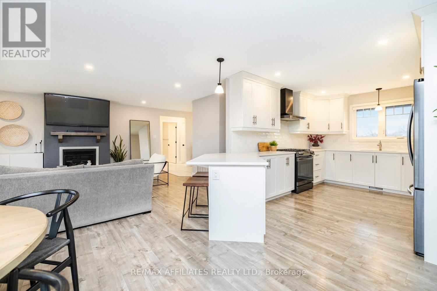 3007 DREW DRIVE Image 17