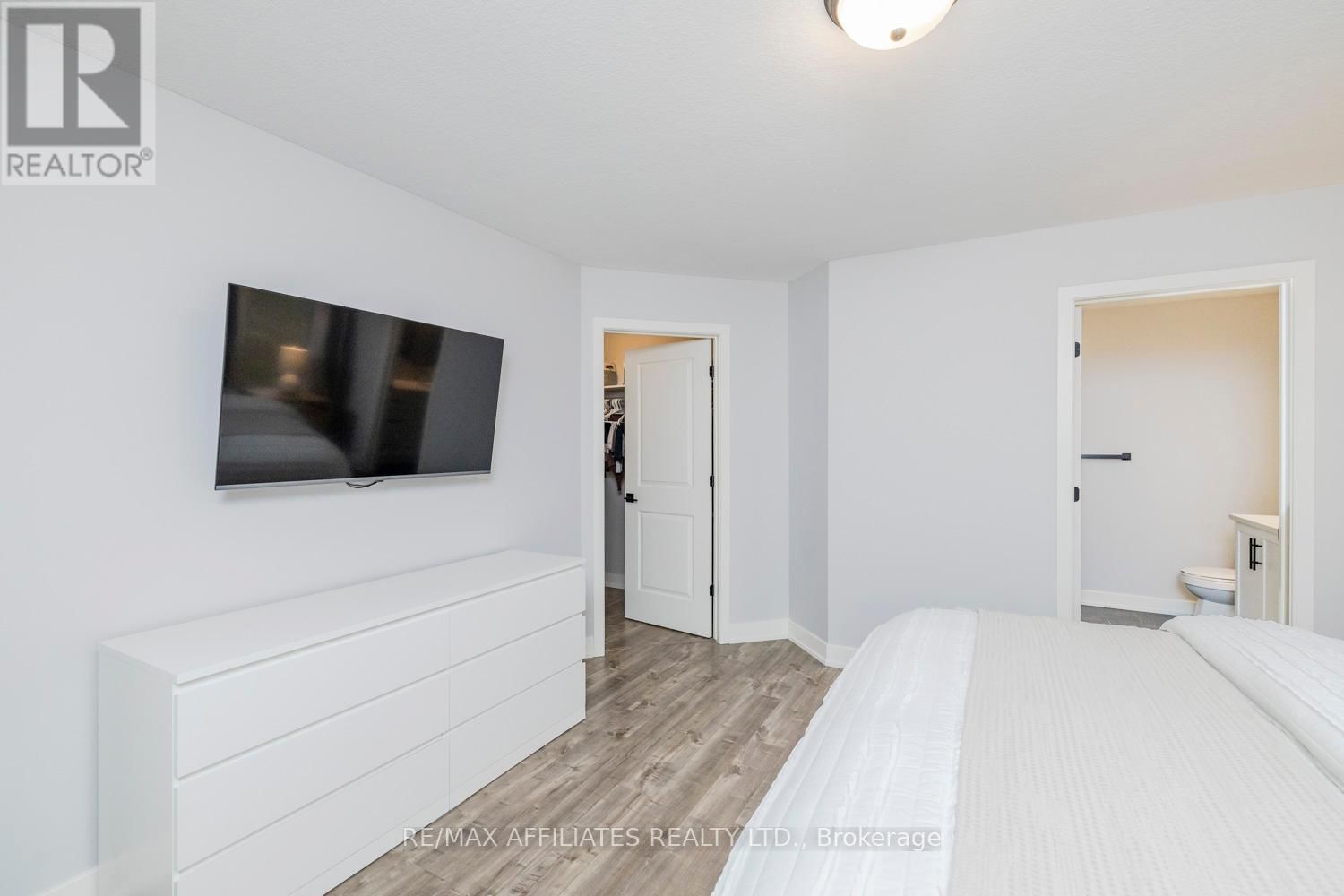 3007 DREW DRIVE Image 25