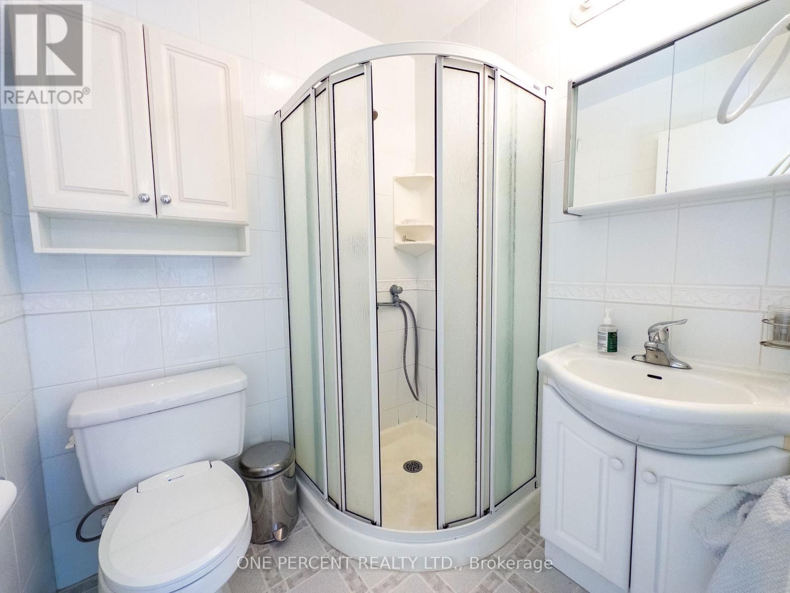 969 LYNWOOD DRIVE Image 12
