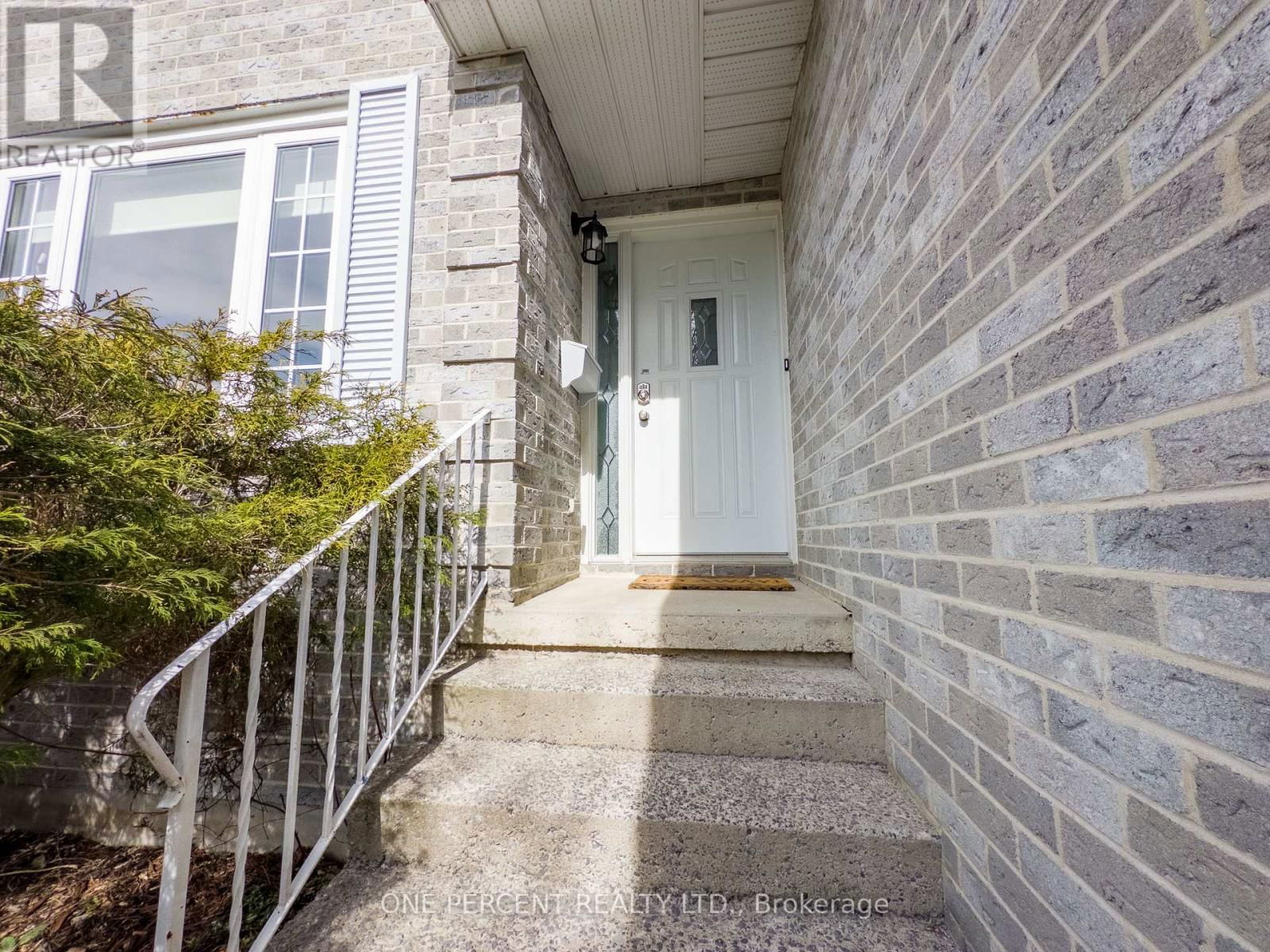 969 LYNWOOD DRIVE Image 2
