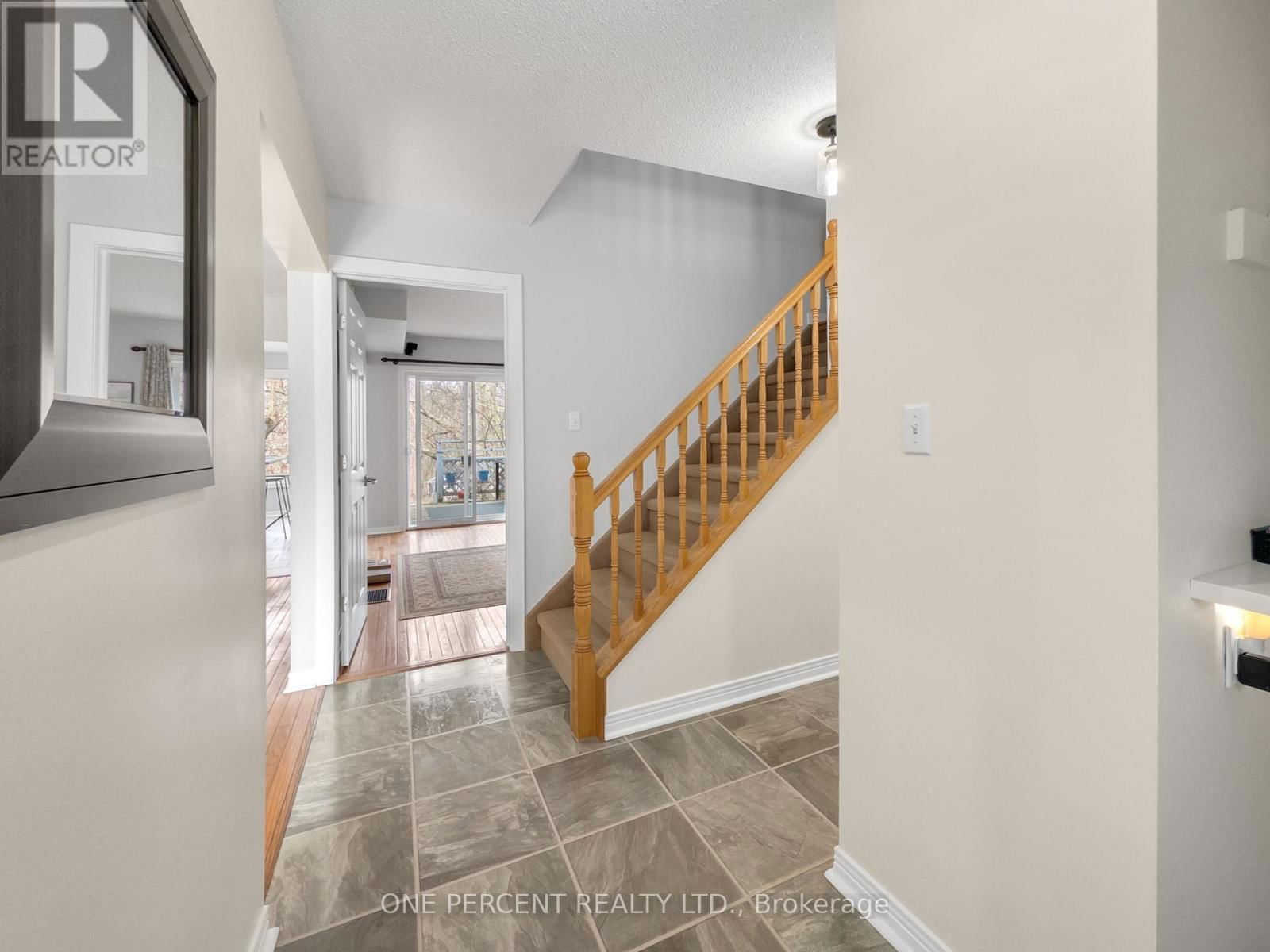 969 LYNWOOD DRIVE Image 4