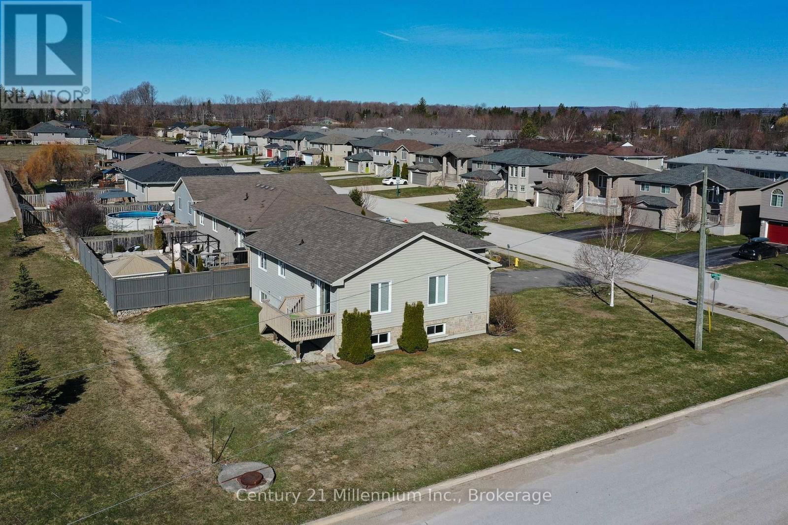 2 ST ANDREWS DRIVE Image 3