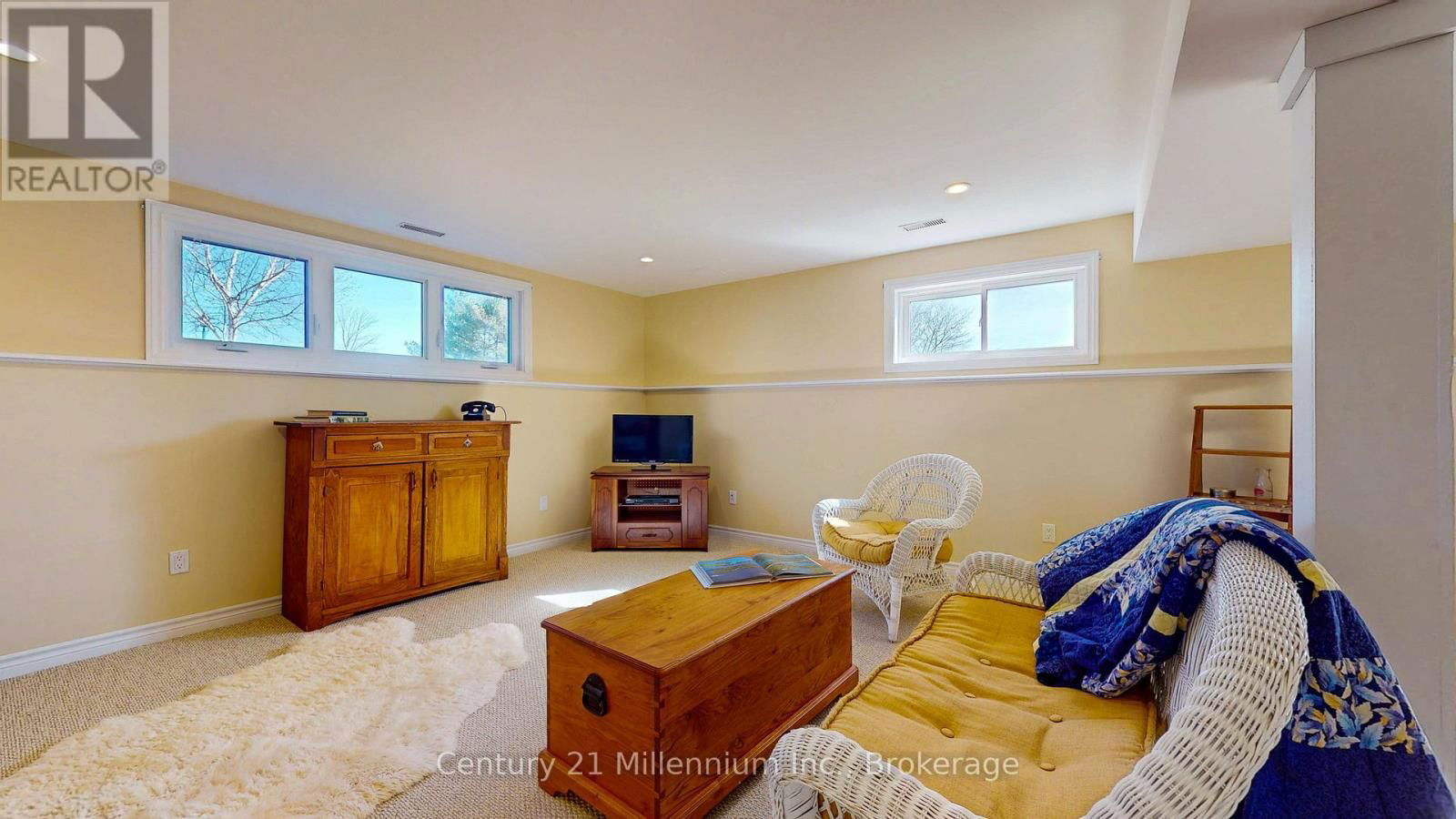 2 ST ANDREWS DRIVE Image 37