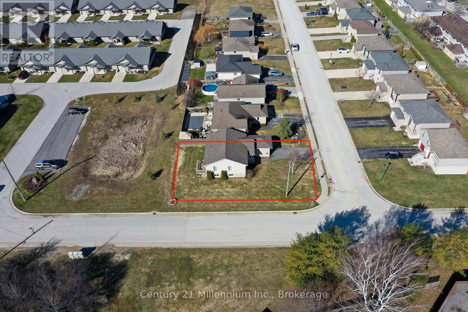 2 ST ANDREWS DRIVE Image 4
