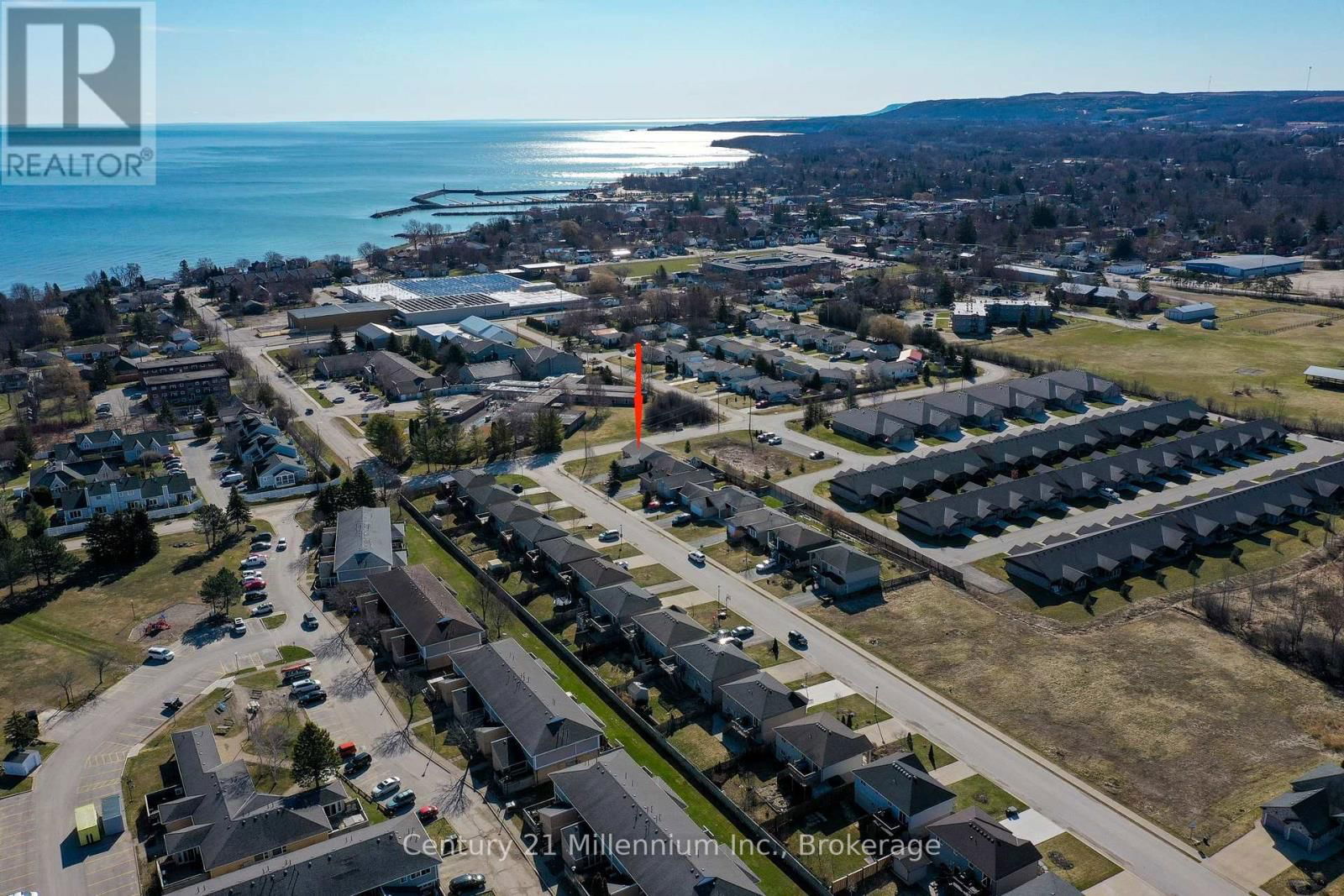 2 ST ANDREWS DRIVE Image 5