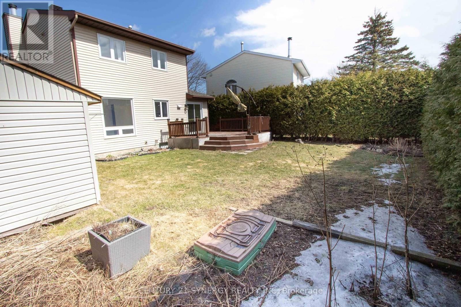 626 SIMONEAU WAY Image 31