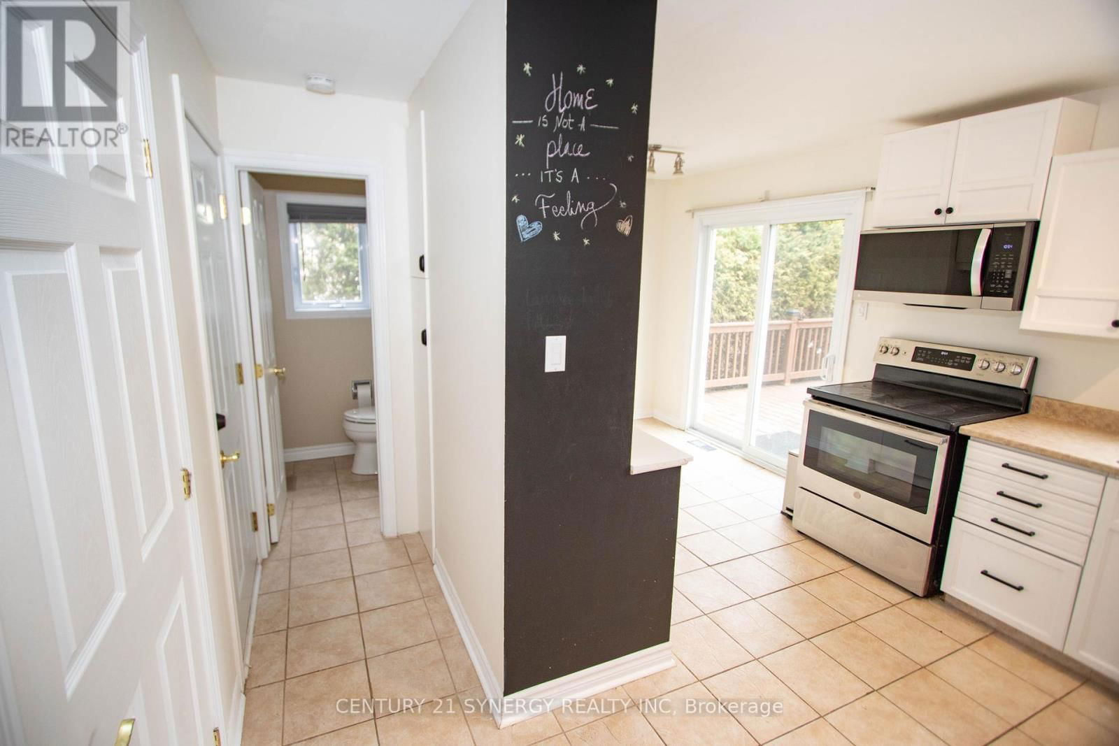 626 SIMONEAU WAY Image 6