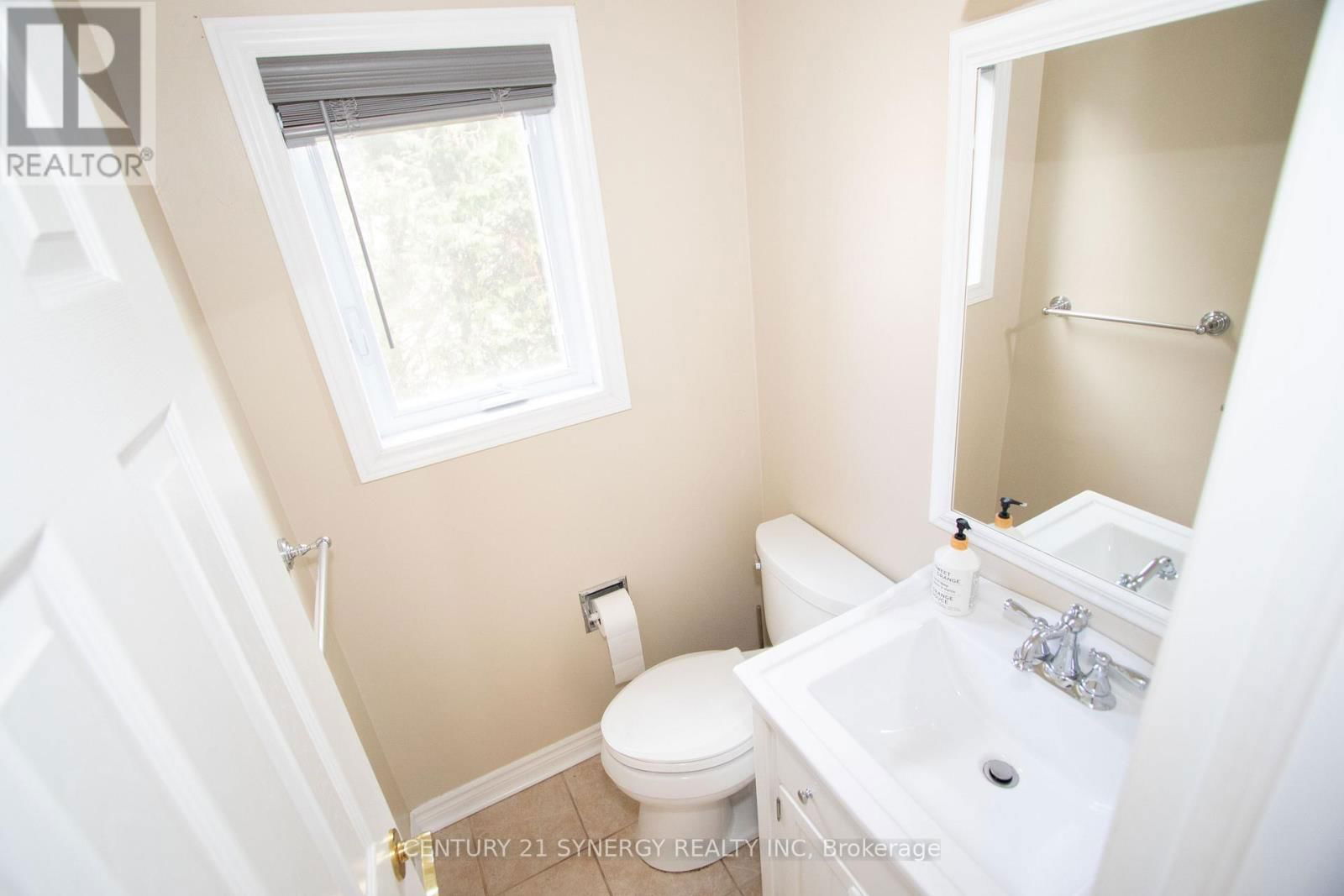 626 SIMONEAU WAY Image 9