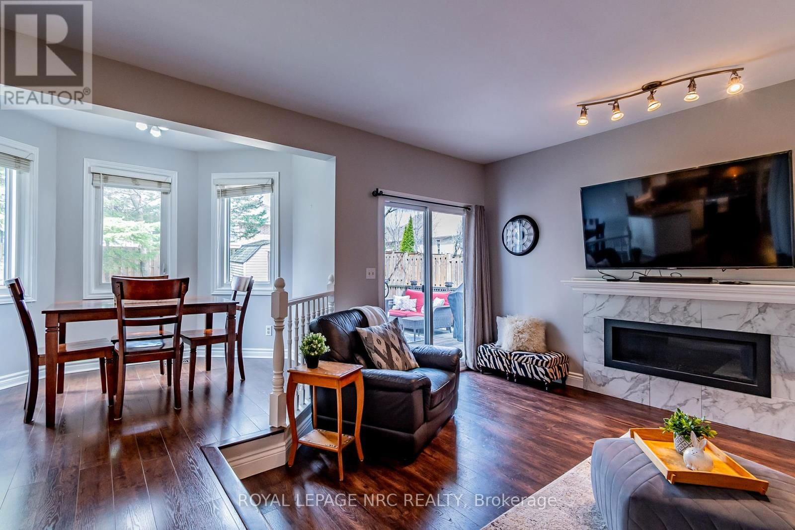 2675 MOUNTAINCREST AVENUE Image 15
