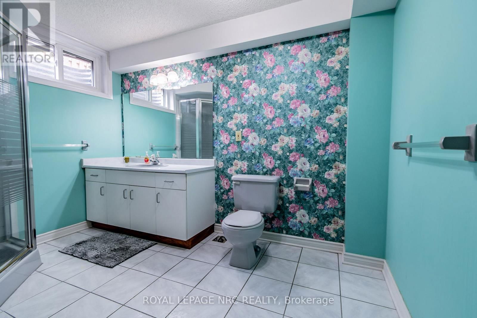 2675 MOUNTAINCREST AVENUE Image 42