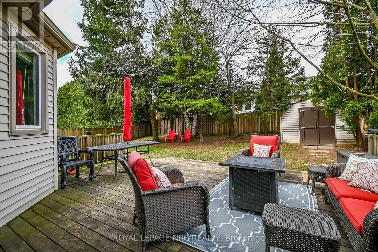 2675 MOUNTAINCREST AVENUE Image 46