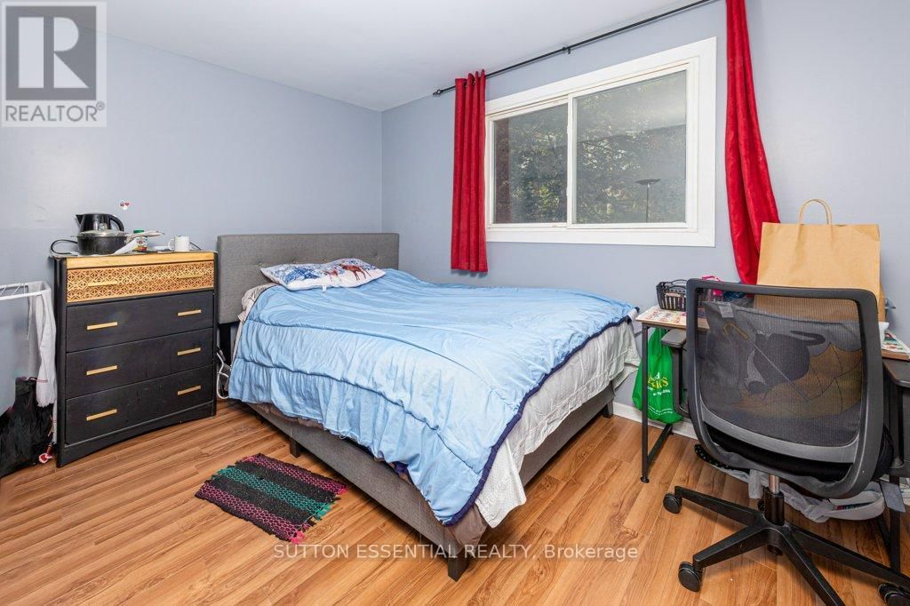 64 WOODSTONE CRESCENT Image 10