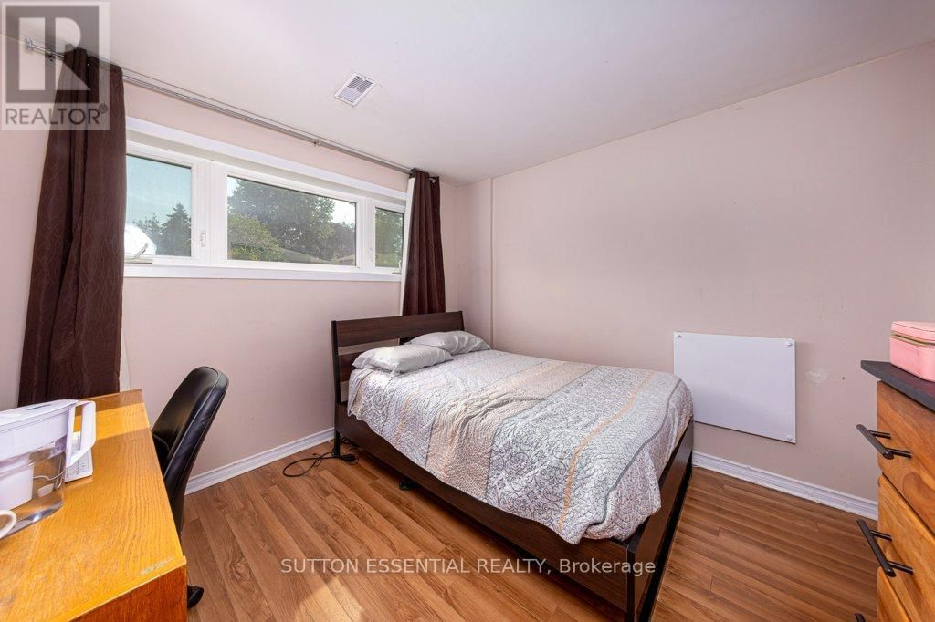 64 WOODSTONE CRESCENT Image 14