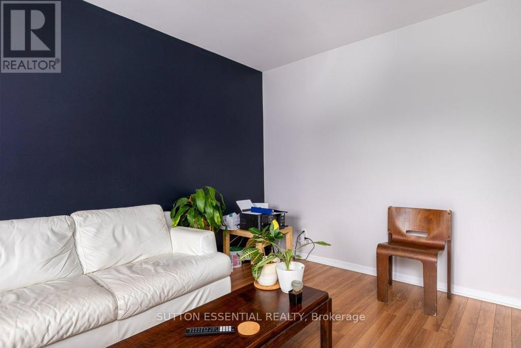64 WOODSTONE CRESCENT Image 6