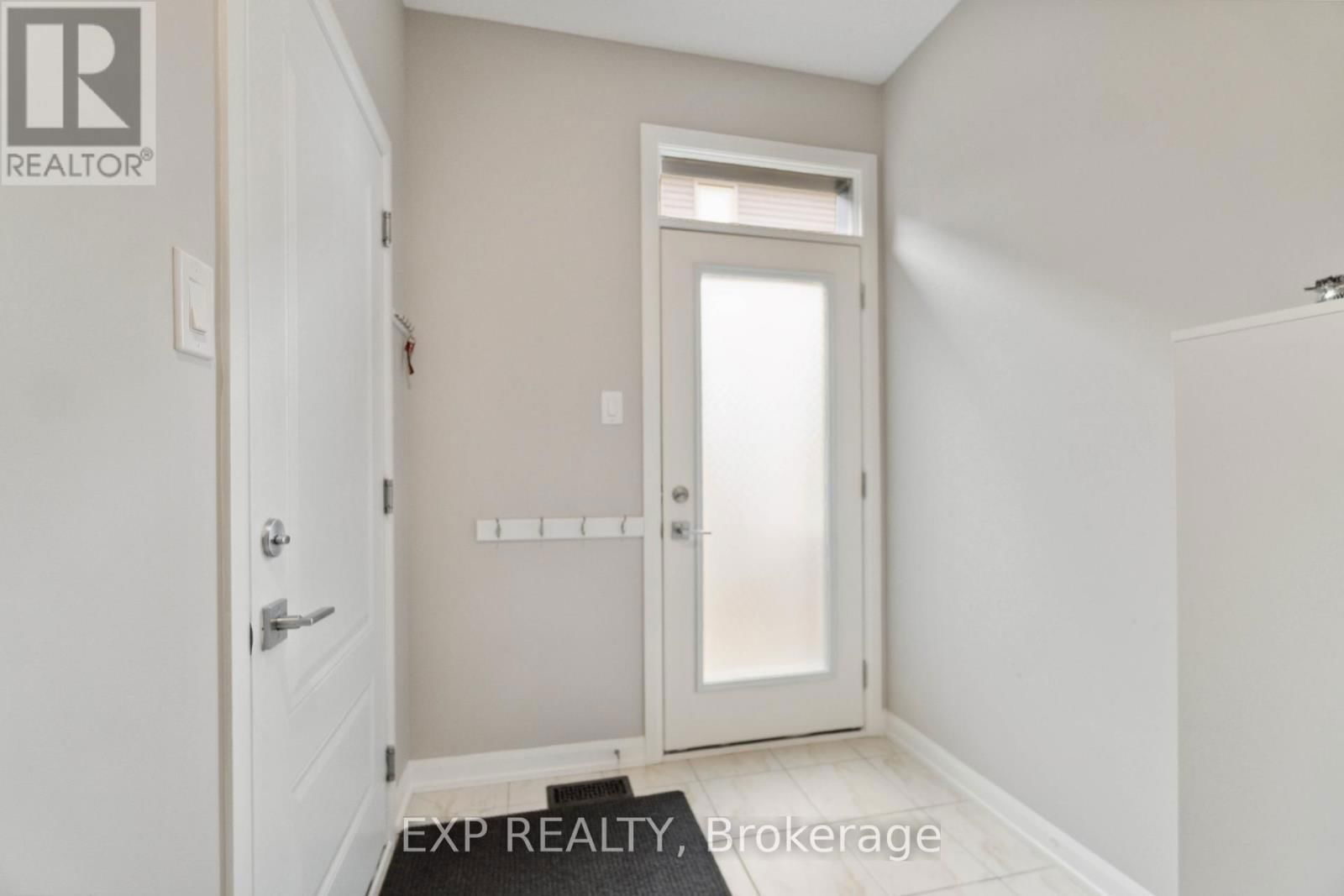334 STERLING AVENUE Image 13