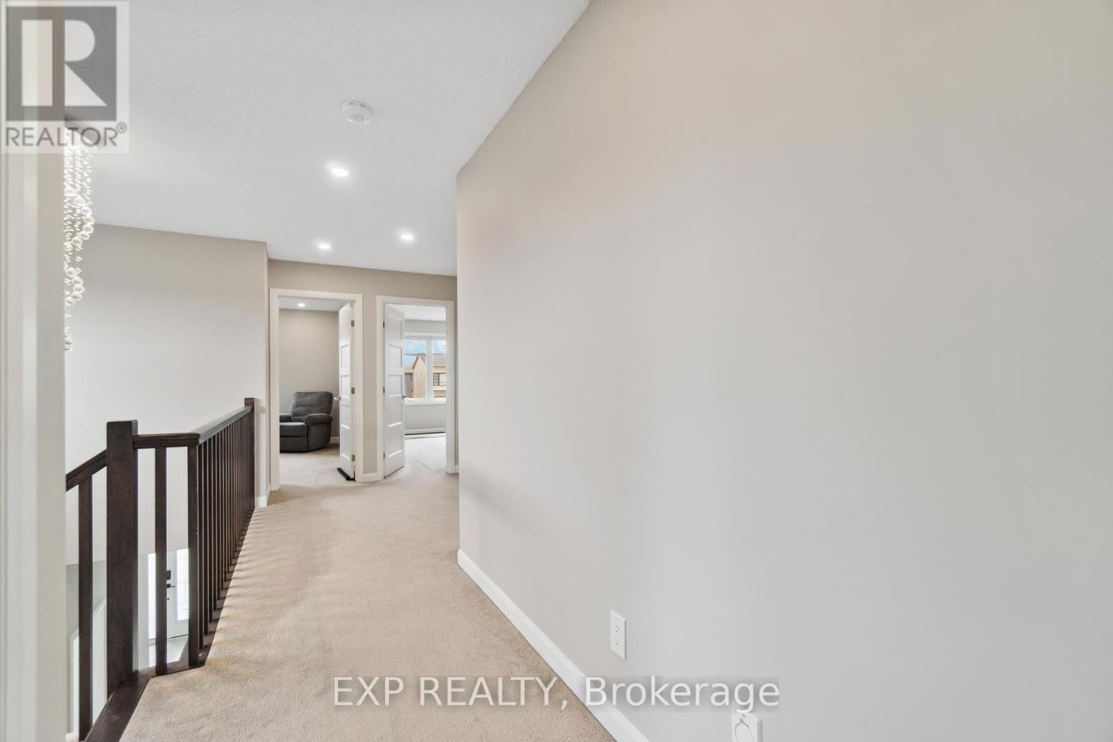 334 STERLING AVENUE Image 14