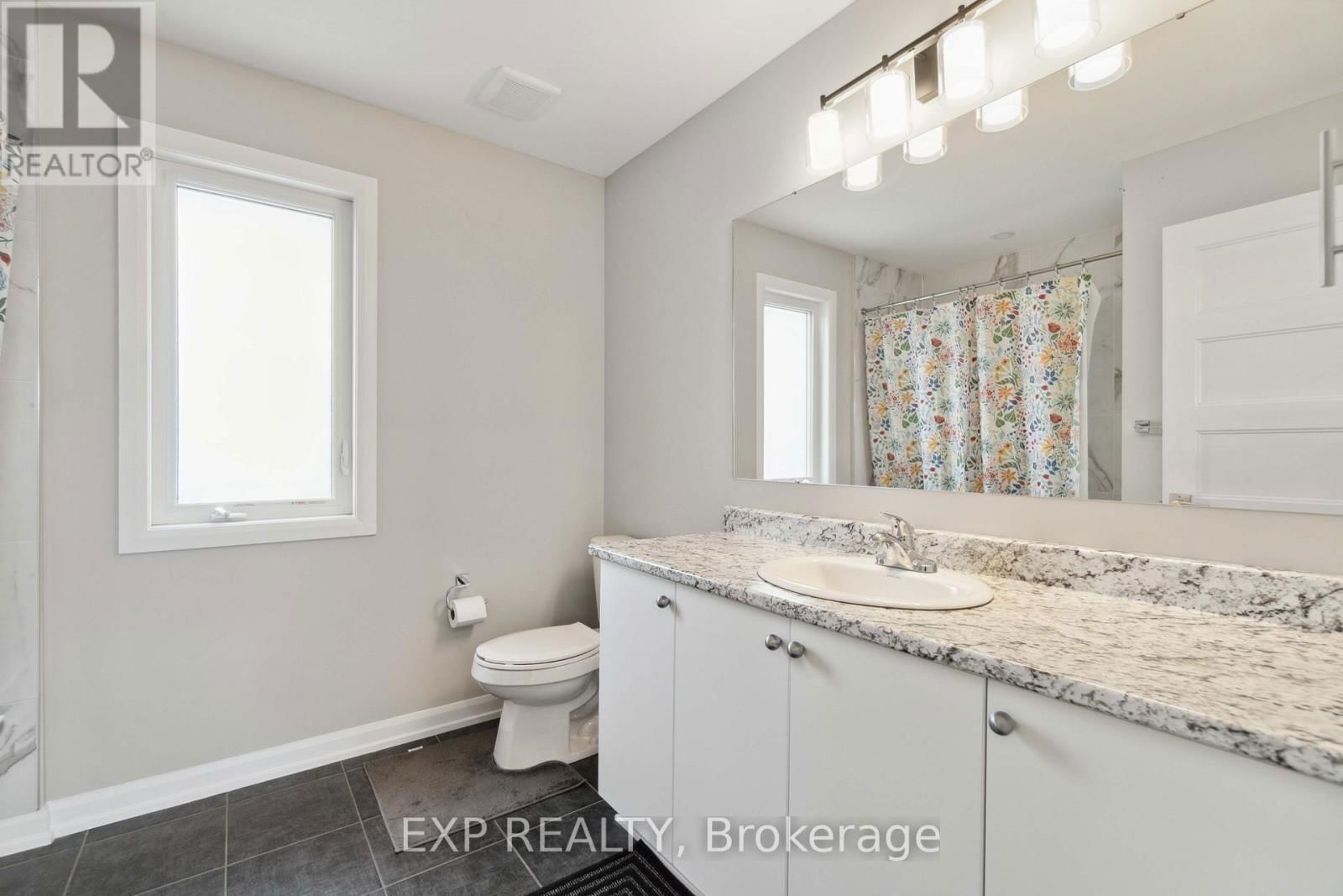 334 STERLING AVENUE Image 22