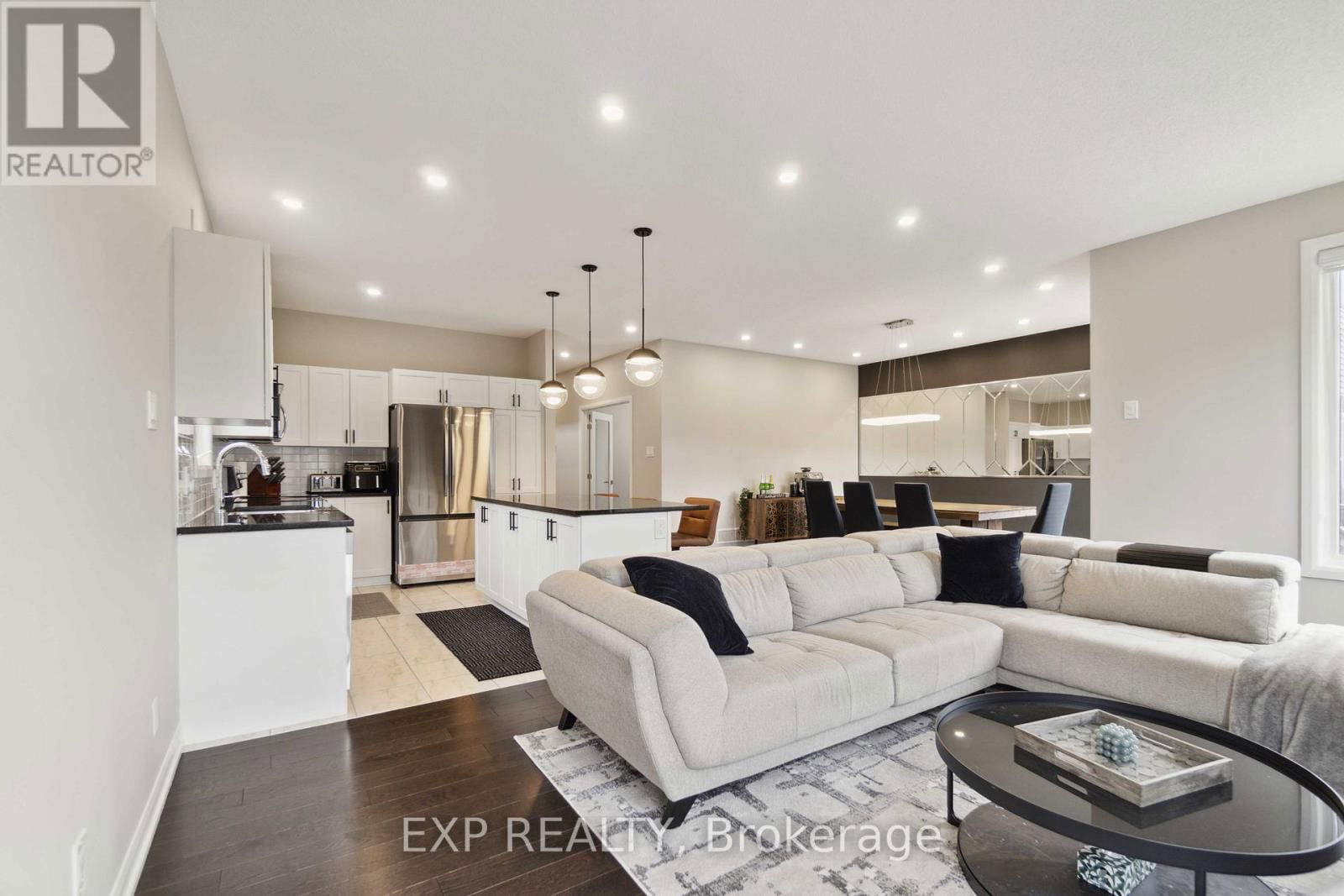 334 STERLING AVENUE Image 6