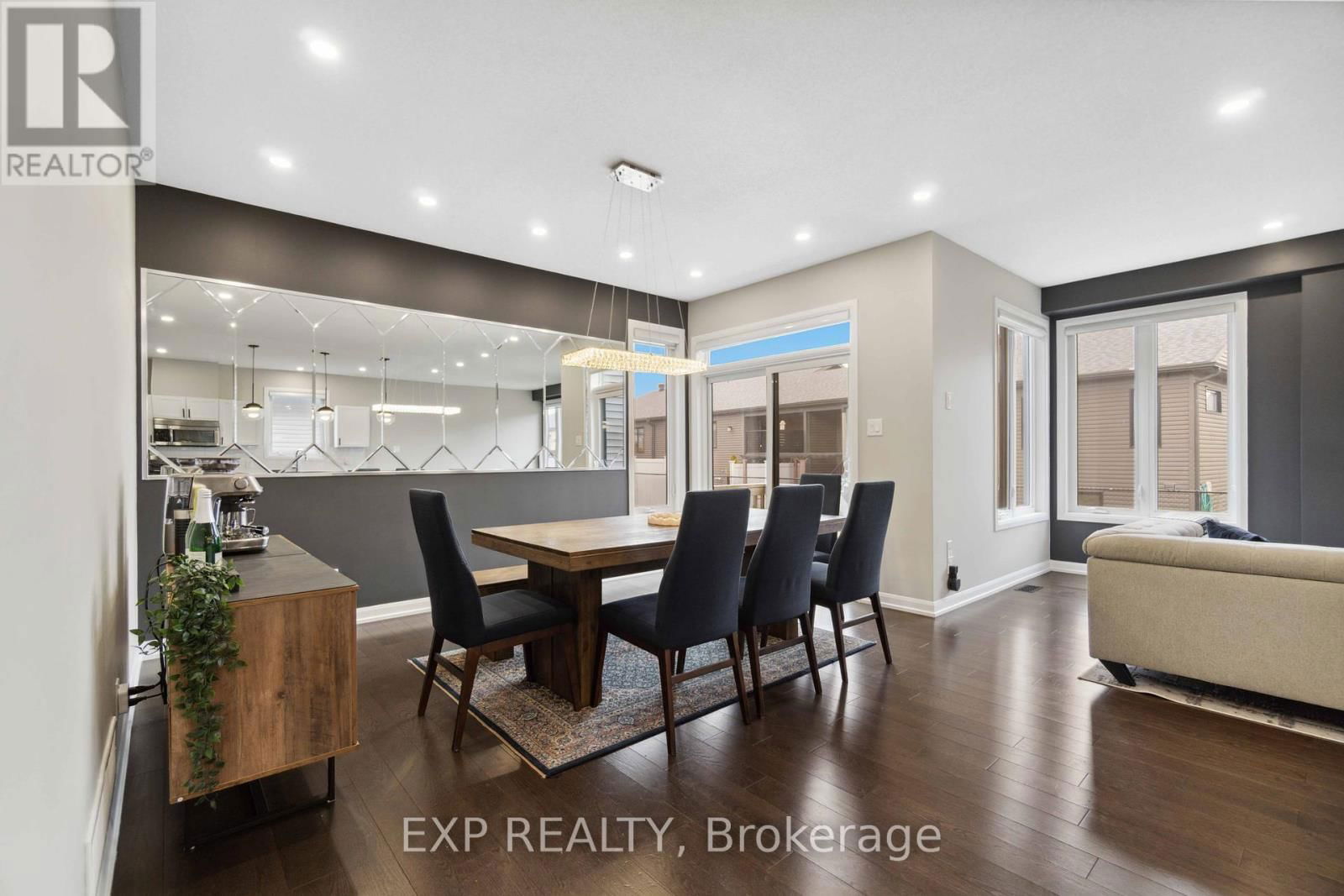 334 STERLING AVENUE Image 7