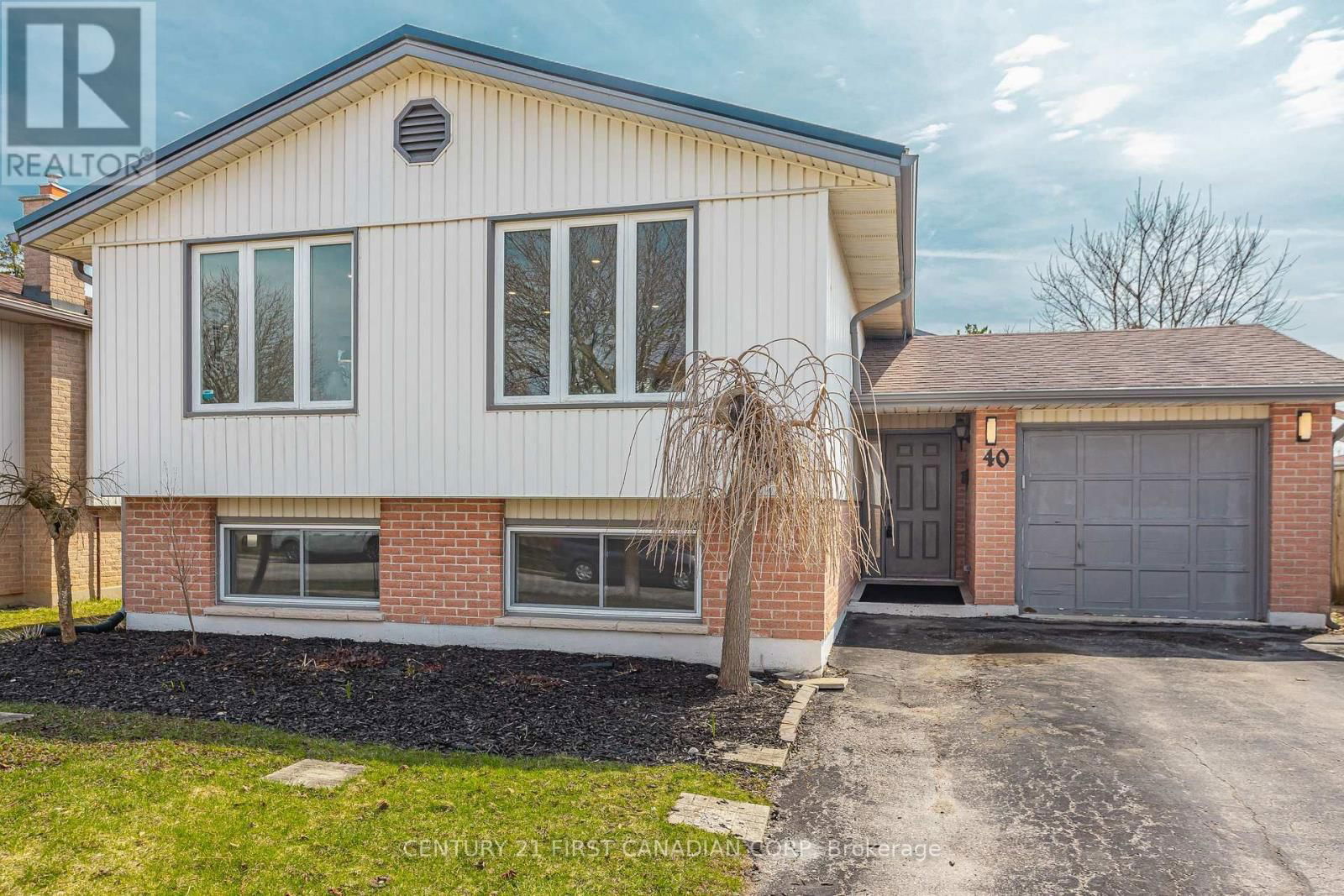 40 BEXHILL DRIVE Image 1